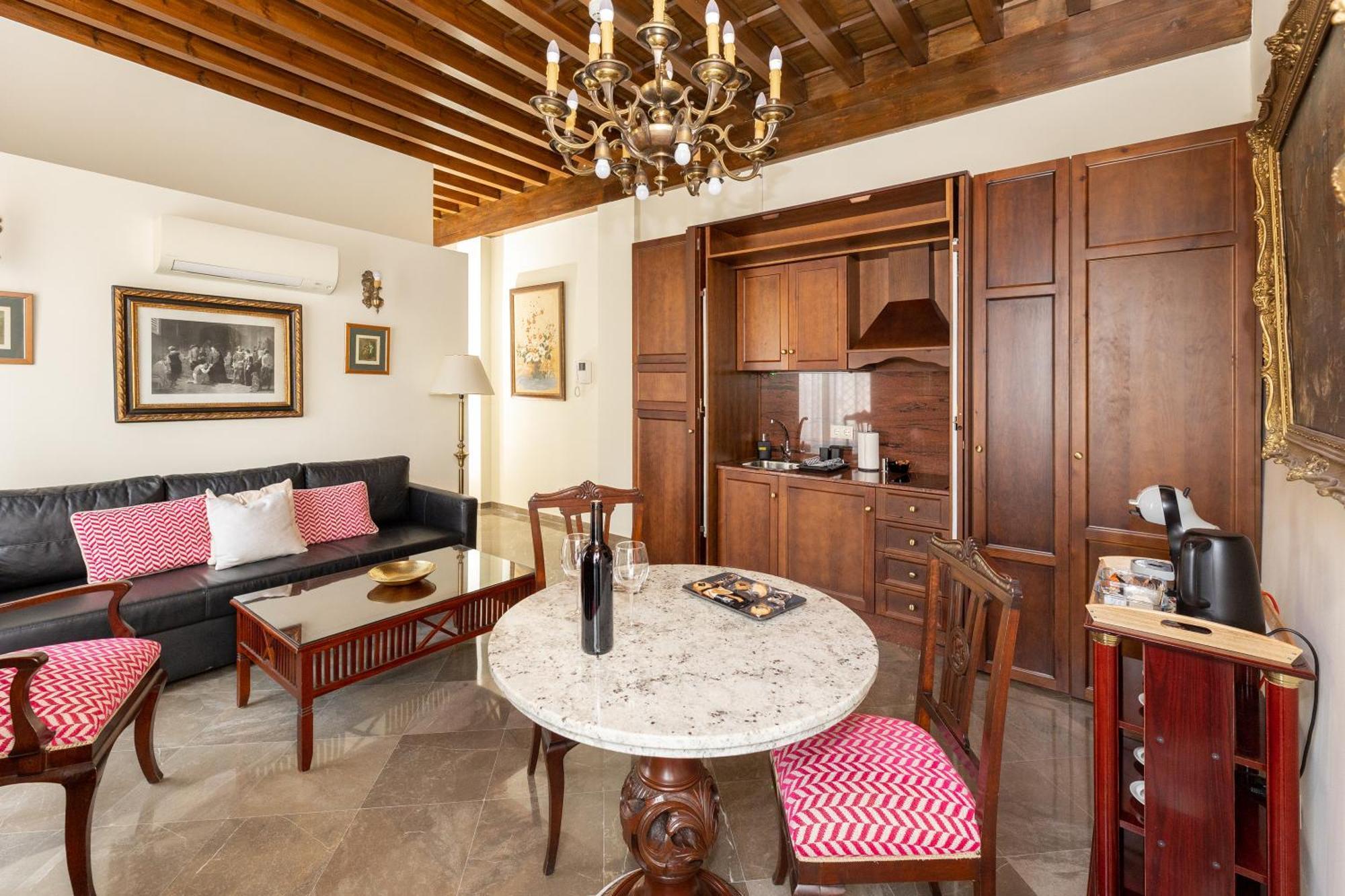 Apartment En Pleno Centro, Aljibe Rodrigo Del Campo 1b *